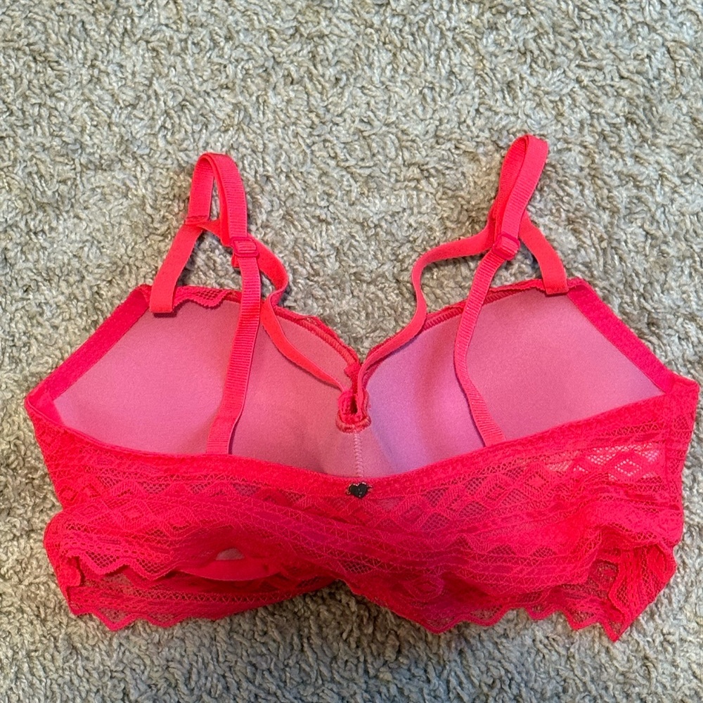 [Victorias Secret] Lace Bralette - Picture 2 of 3